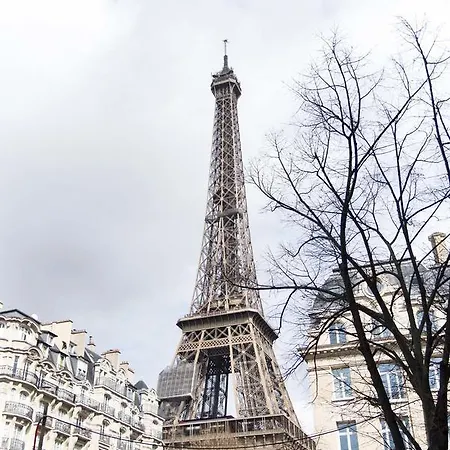 Veeve - Steps From The Eiffel Tower Appartamento